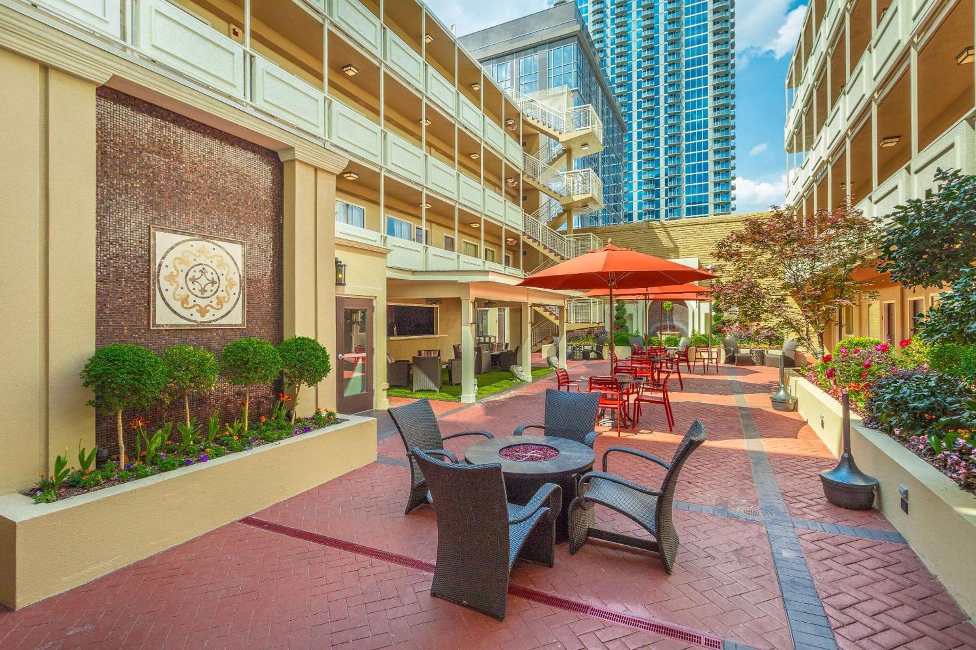 Inn At The Peachtrees, Ascend Hotel Collection Атланта Екстер'єр фото