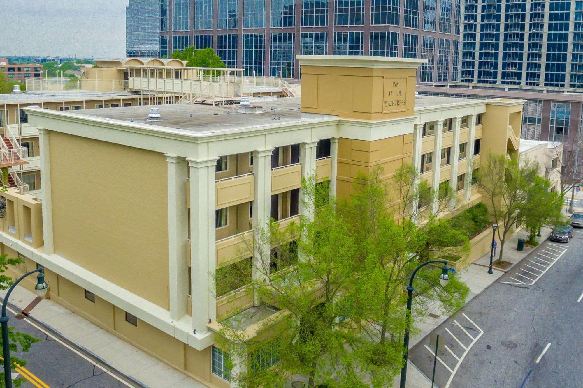 Inn At The Peachtrees, Ascend Hotel Collection Атланта Екстер'єр фото