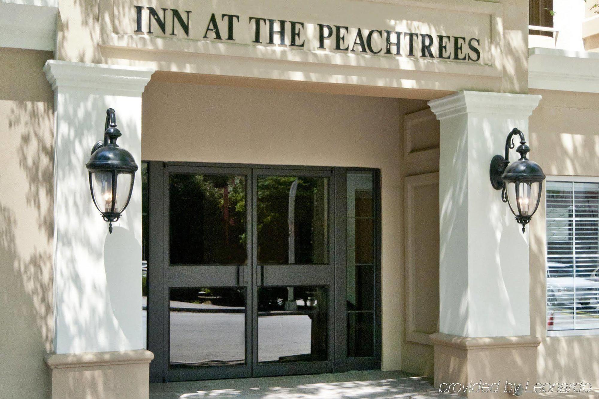 Inn At The Peachtrees, Ascend Hotel Collection Атланта Екстер'єр фото