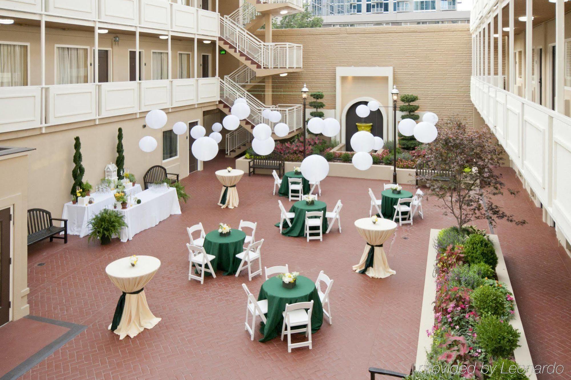 Inn At The Peachtrees, Ascend Hotel Collection Атланта Екстер'єр фото